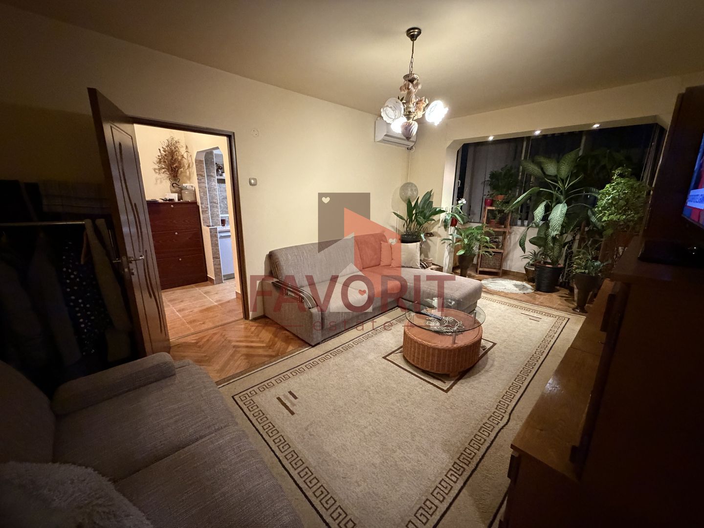 Etaj intermediar. Mobilat. Pozitie excelenta - Poză 3