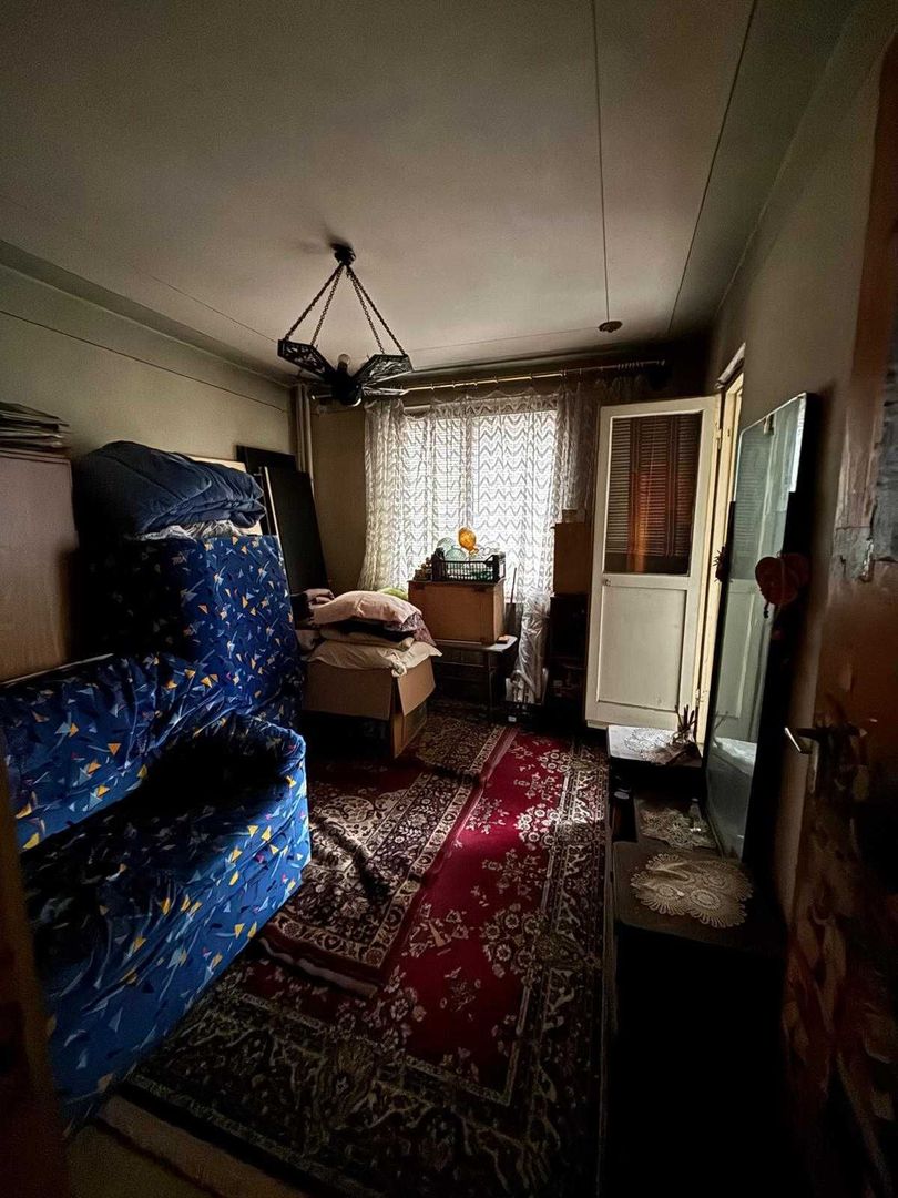 De vanzare apartament 3 camere Veteranilor - Poză 2