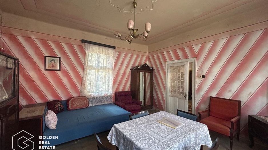 Casa traditionala cu teren generos in Odvos, județul Arad - Poză 8