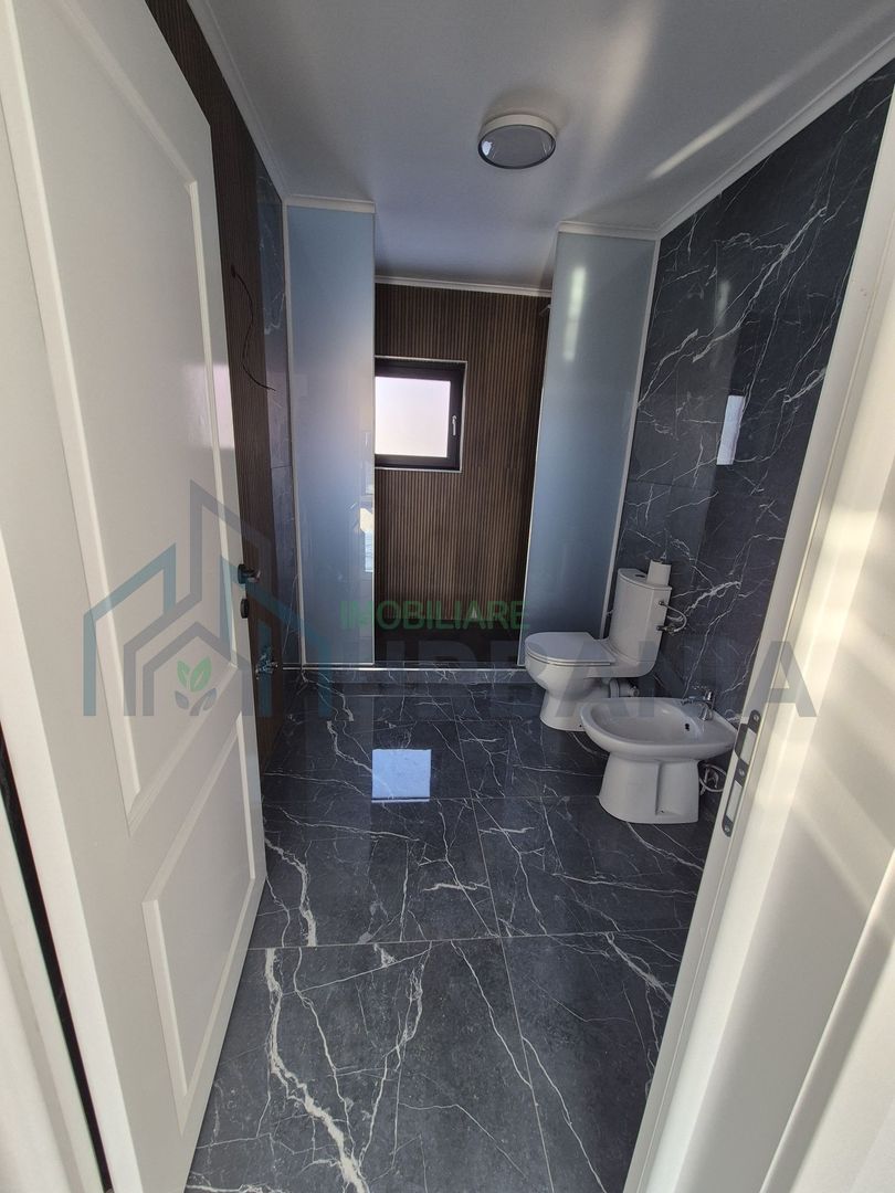 # De vanzare vila in Hlincea,posibil schimb cu apartament si dif. - Poză 7