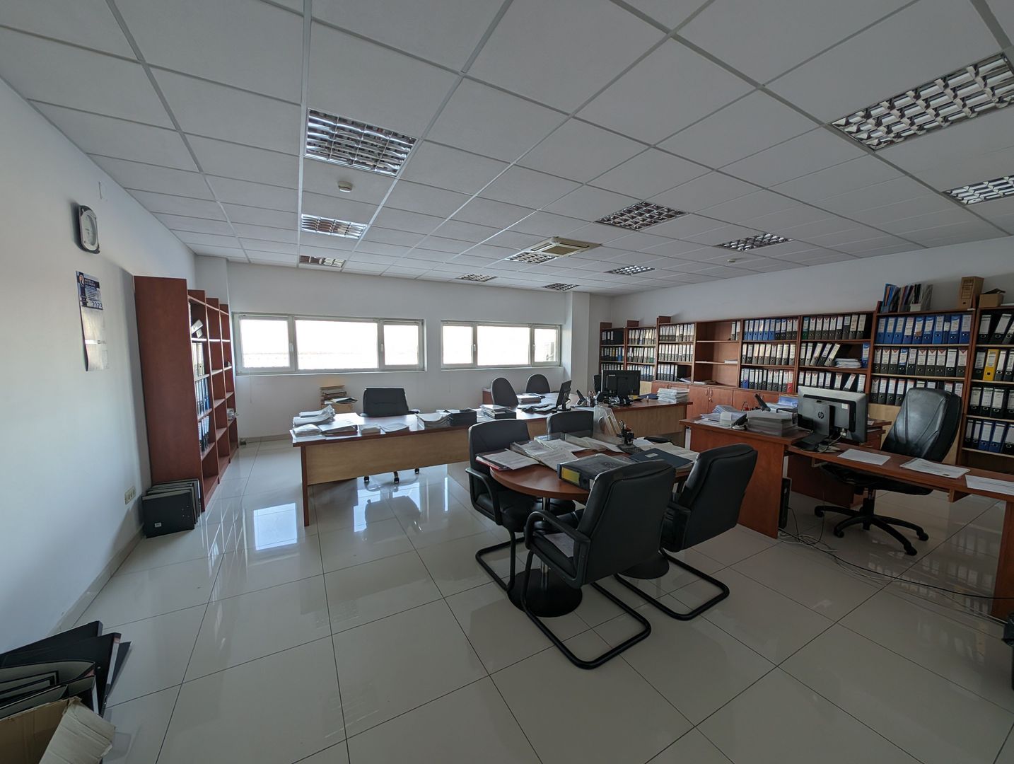 Hala cu teren generos langa acces A1 - Poză 12