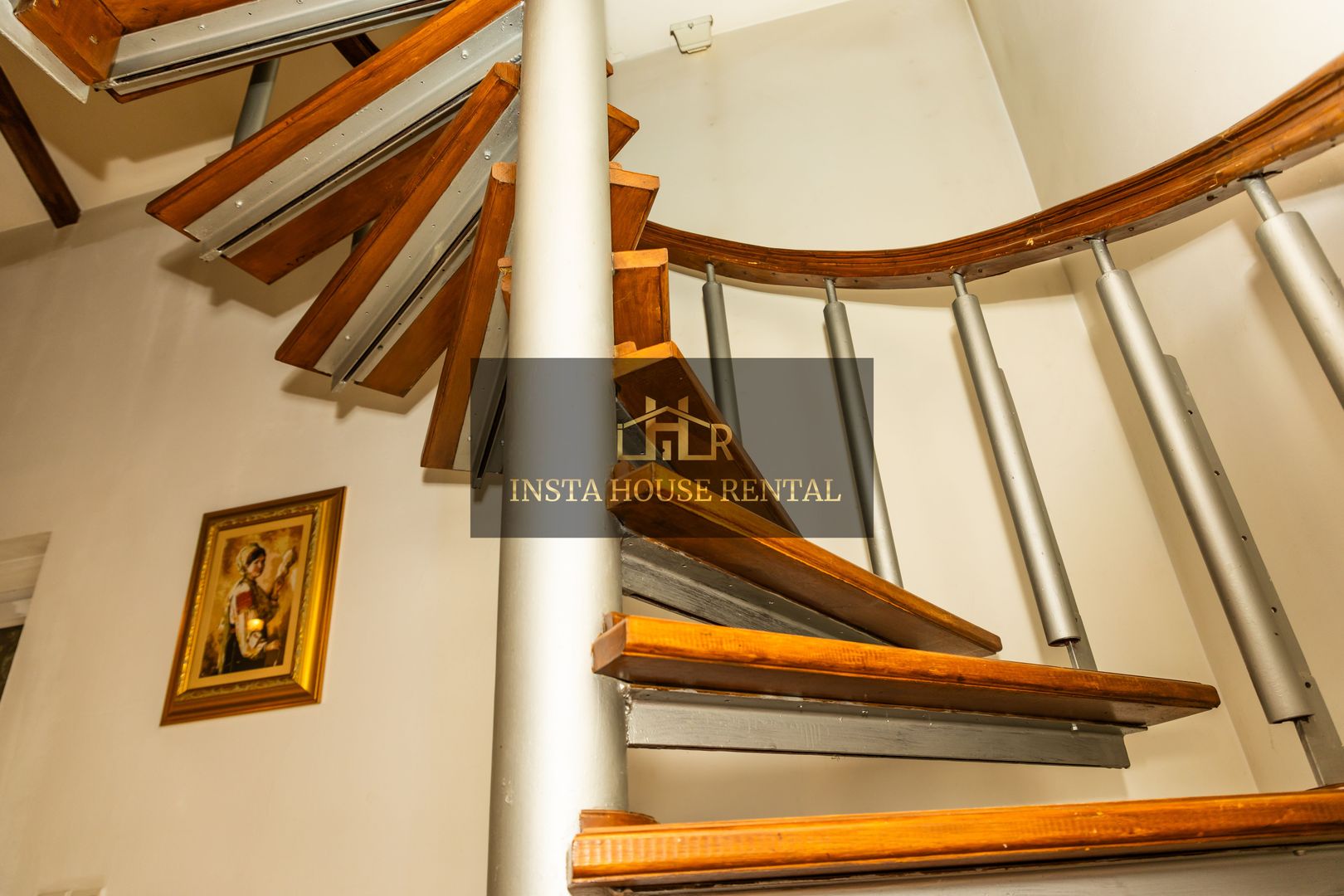 Casa cu teren 1000mp Ciolpani - Poză 9