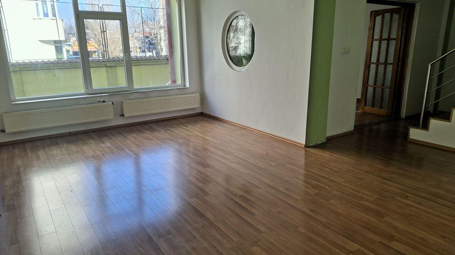 Vila cu 10 camere, destinatie rezidentiala / birouri - Poză 3