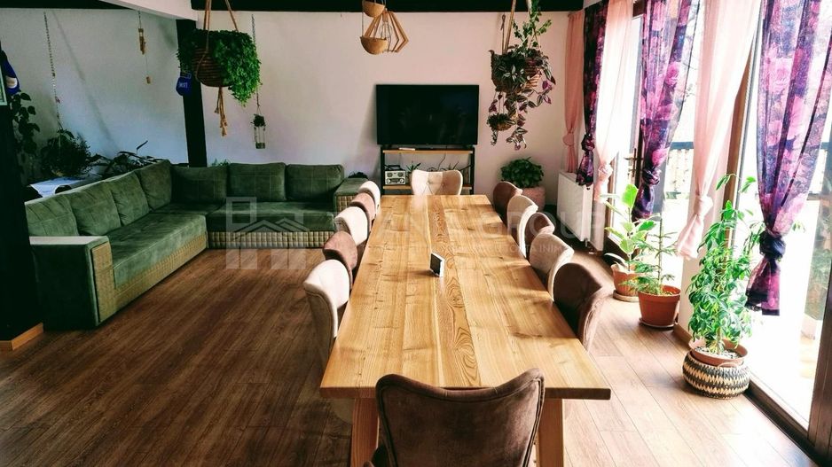 INVESTITIE Vila moderna + vila la rosu, teren 1480 padure - Poză 1