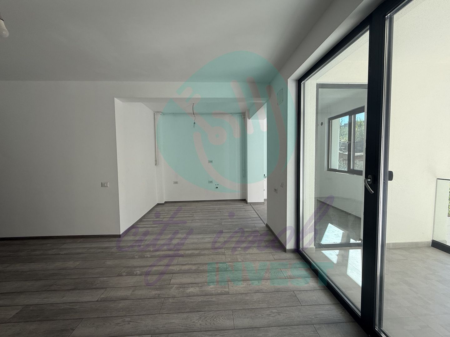 Apartament cu LIFT IN INTERIOR si doua terase de 21 mp in total - Poză 11