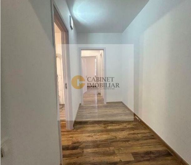 De Vânzare Apartament 3 Camere, 70mp, Etaj Intermediar, Zona Iancului - Poză 8