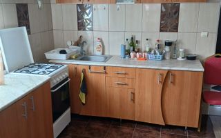 Inchiriez pentru cazare Vila cu 7 camere - Poză 4