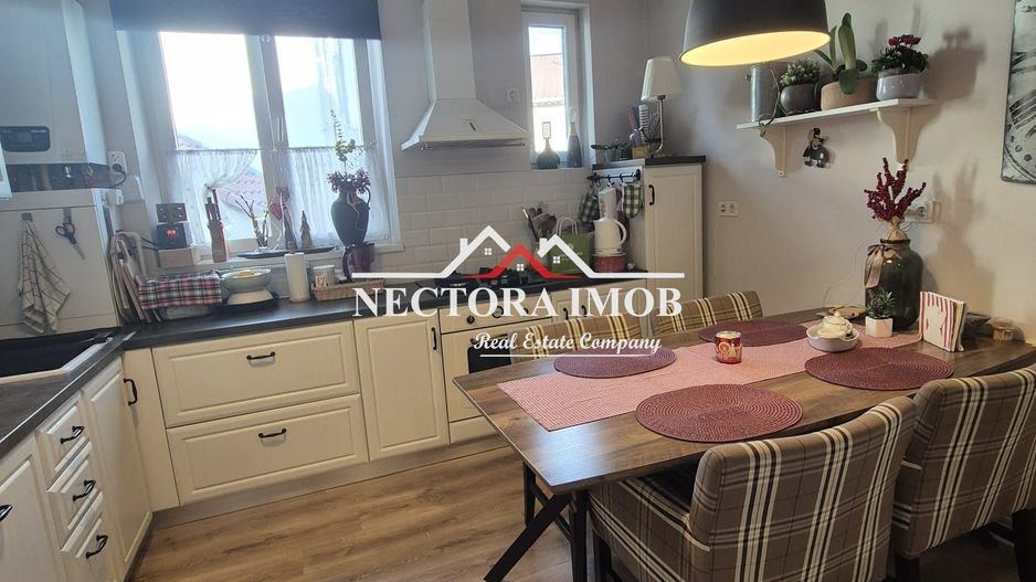 NECTORA IMOB-Apartament la casa 3 camere, Ultracentral, Etaj 1, 75 mp - Poză 5