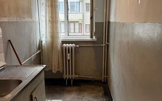 Apartament cu 3 camere | Ideal pentru renovare |  George Enescu - Poză 2