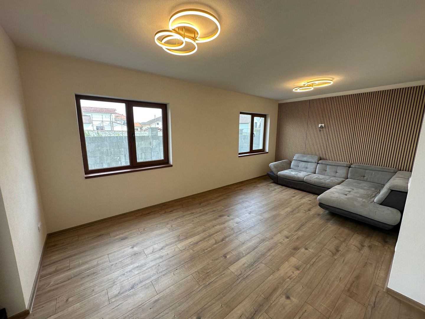 Duplex cu camera pe parter - Poză 7