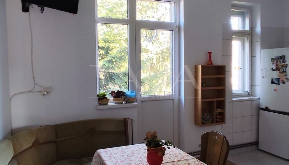Apartament 3 camere, aproape de zona centrală și Grădina Botanică - Poză 1