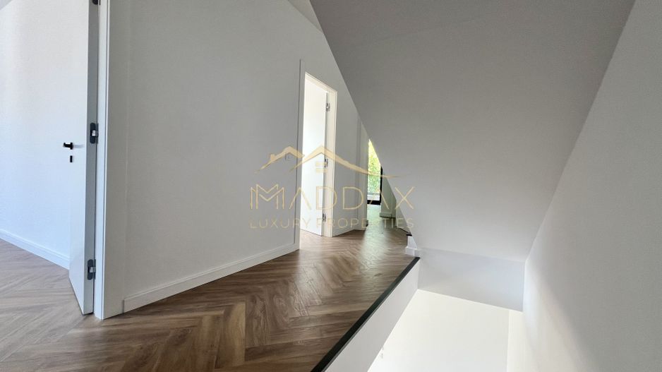 Vilă **6 camere  **451mp // Zona Iancu Nicolae - Poză 50