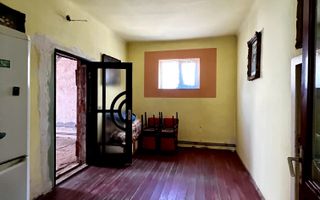 Casa in Tinca, centrala, 3 camere cu strada asfaltata - Poză 6