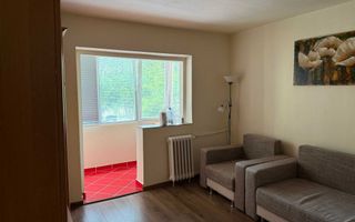 Apartament 2 camere Complexul Studentesc etaj 1 - Poză 1