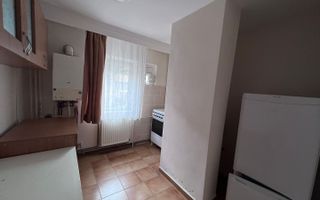 GARSONIERA DE INCHIRIAT-STR 22 DECEMBRIE - Poză 4