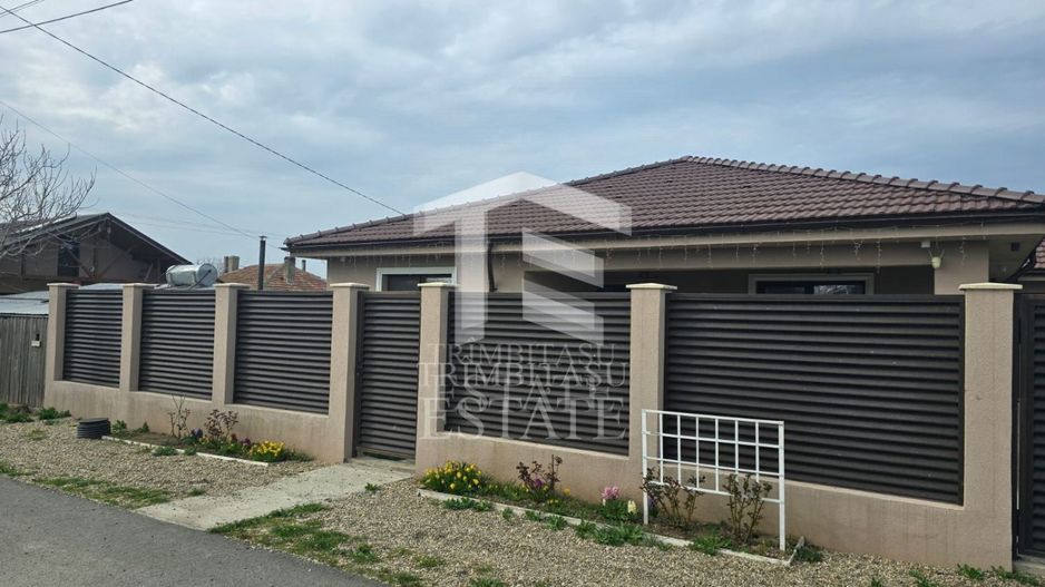 TUZLA - 3 camere | modern | lux | gata de mutat | complet mobilata - Poză 12