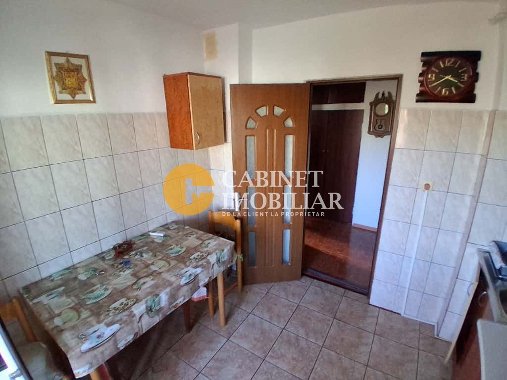 Apartament 2 camere,  decomandat, zona Tatarasi - Poză 4