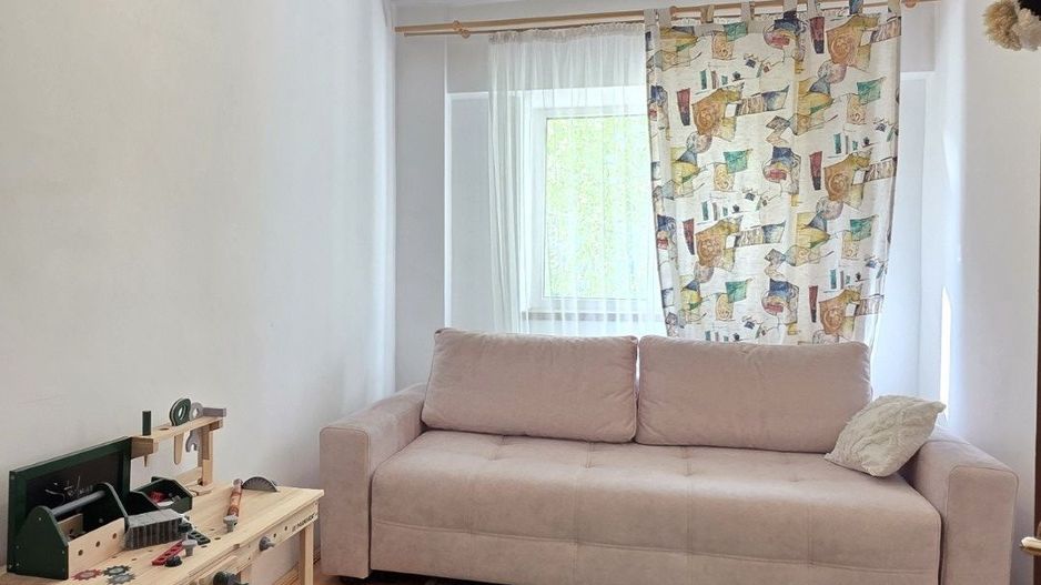 Apartament cu 4 camere, etaj 3, nemobilat, zona TRAIAN; - Poză 7