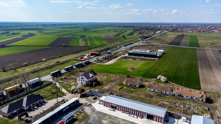 Clădire tip birouri/casă persoane vârstnice cu 3445 mp teren - Poză 6