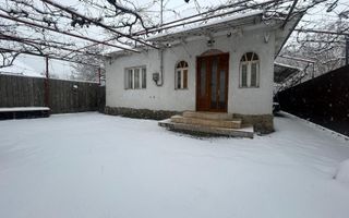 Casă batraneasca+ teren 999 mp intravilan în Oituz - Poză 1