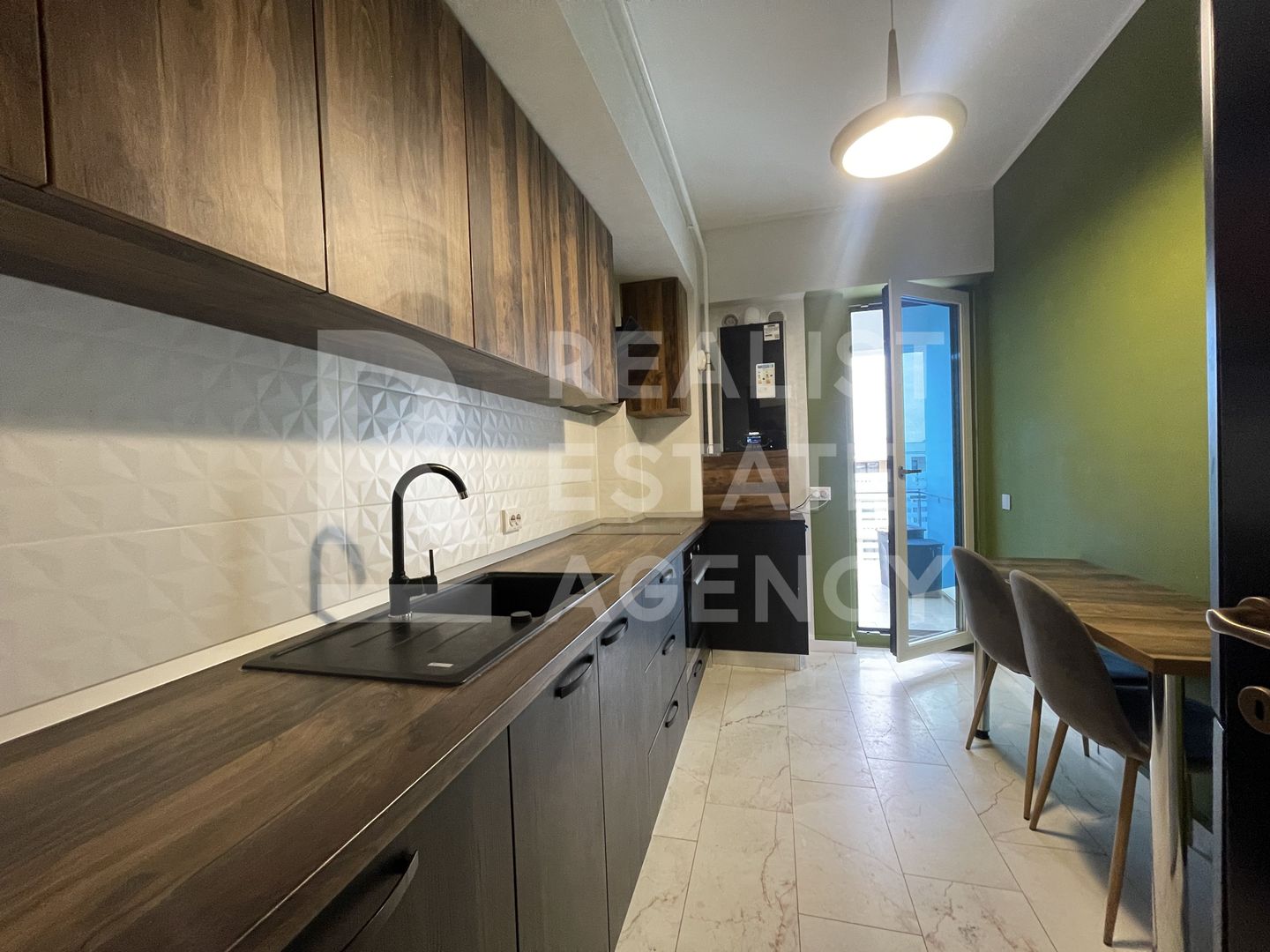 Închiriere apartament 2 camere, 2 locuri de parcare, Royal Town, Iași - Poză 6