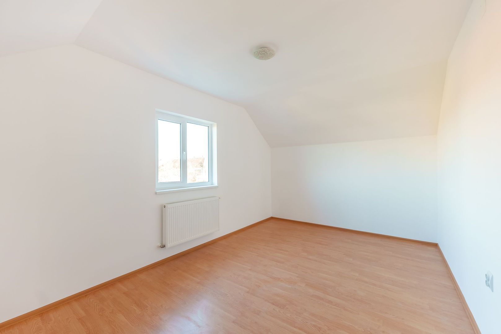 Casă nouă la cheie în Cruceni - Poză 5