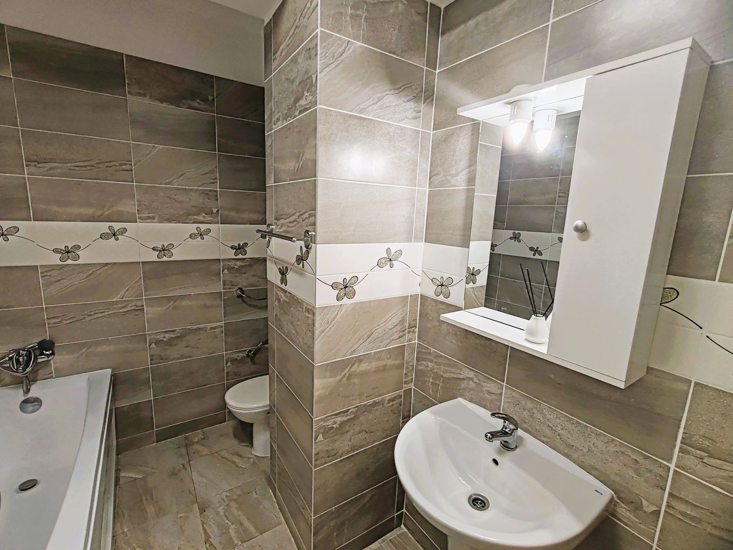 2 Camere | Centrala Proprie | An 2019 | Mobilat-Utilat | La Cheie - Poză 58