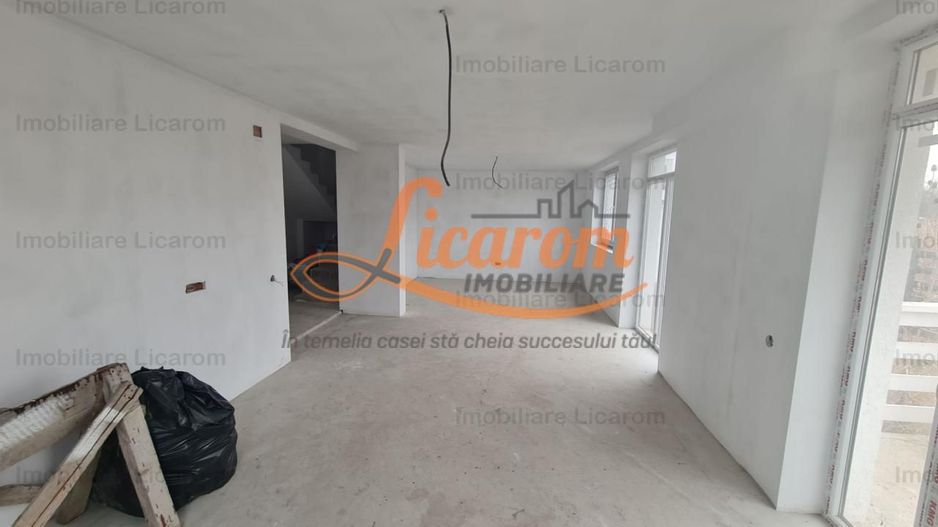 Vila Stupini P+E, 5 camere,curte,acces auto.(Parte Duplex) - Poză 1