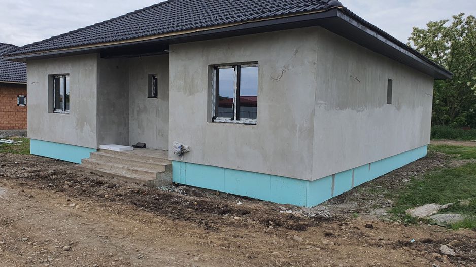 Casă la cheie pe 1 nivel 4 camere 2 băi,145 mp,500 mp teren - Poză 13