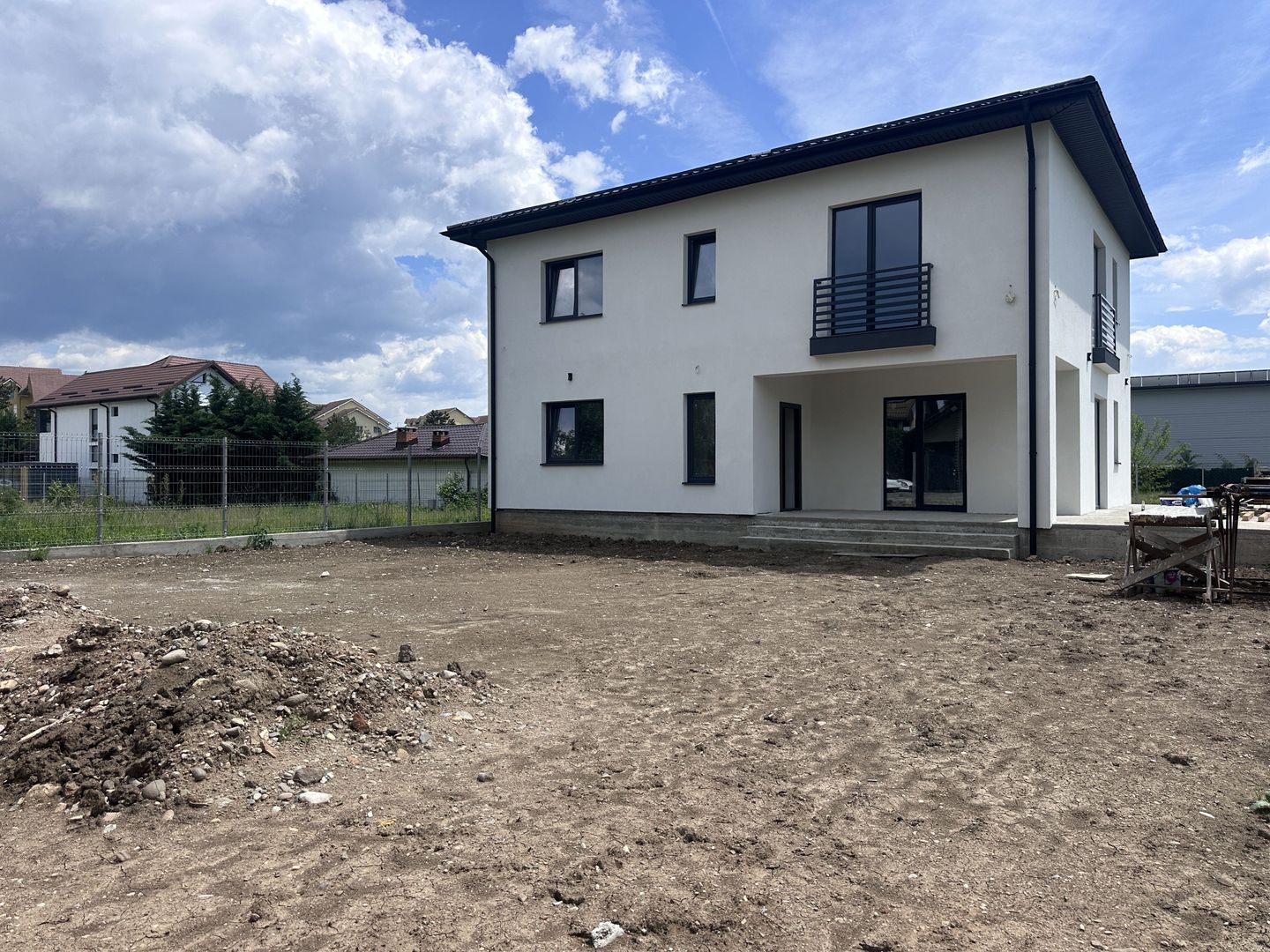 INOVATIV! Casă de vânzare în Ulmi - Poză 1