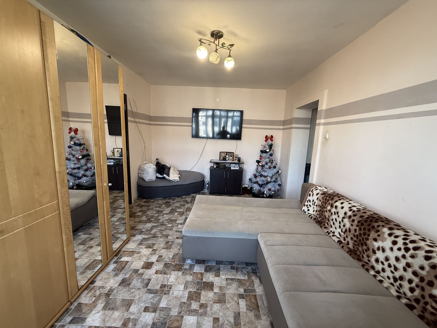 Ap 2 camere 49 mp!- școala centrală Câmpina - Poză 2