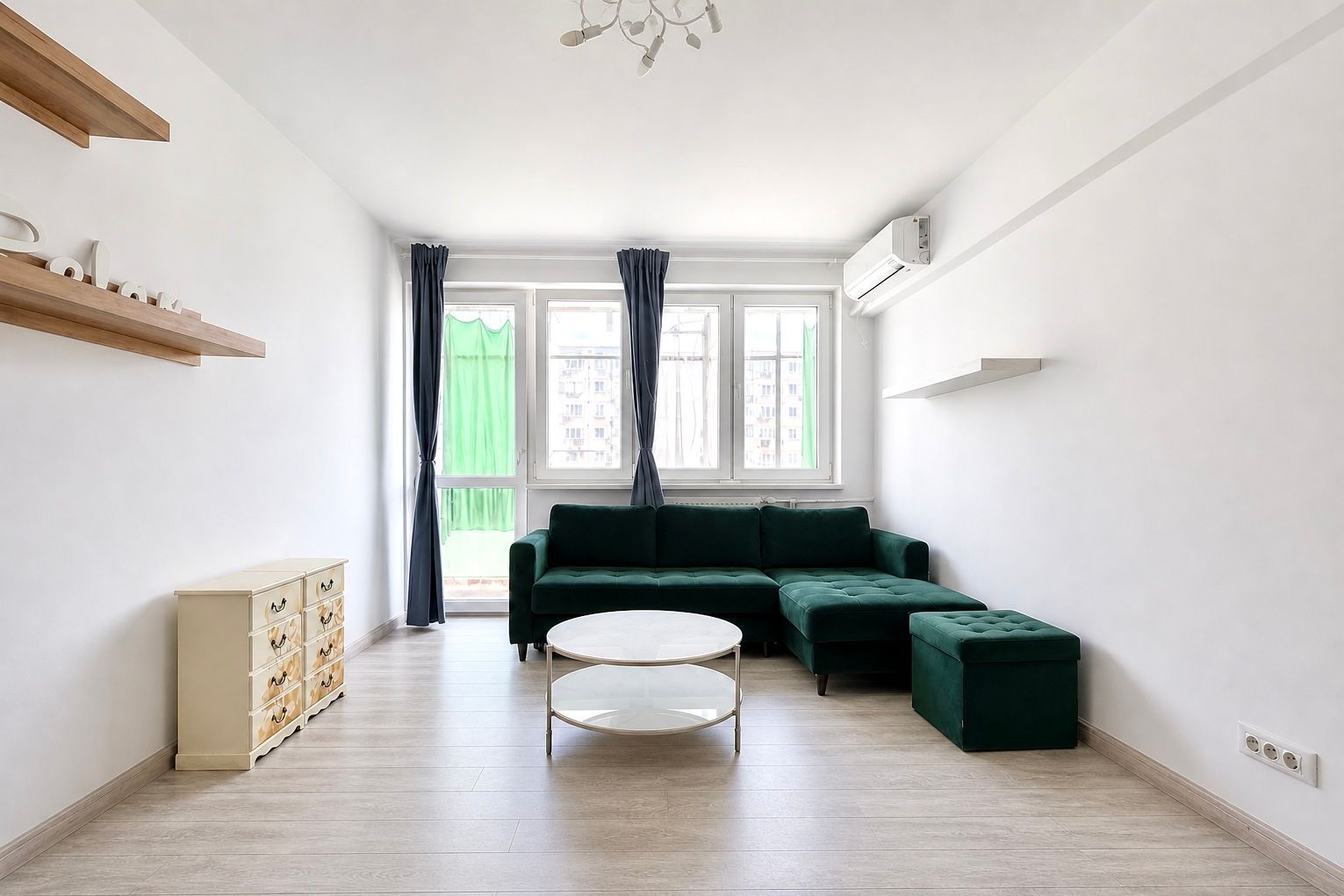 Apartament 2 camere, str. Campia Libertății, amenajat și mobilat - Poză 2
