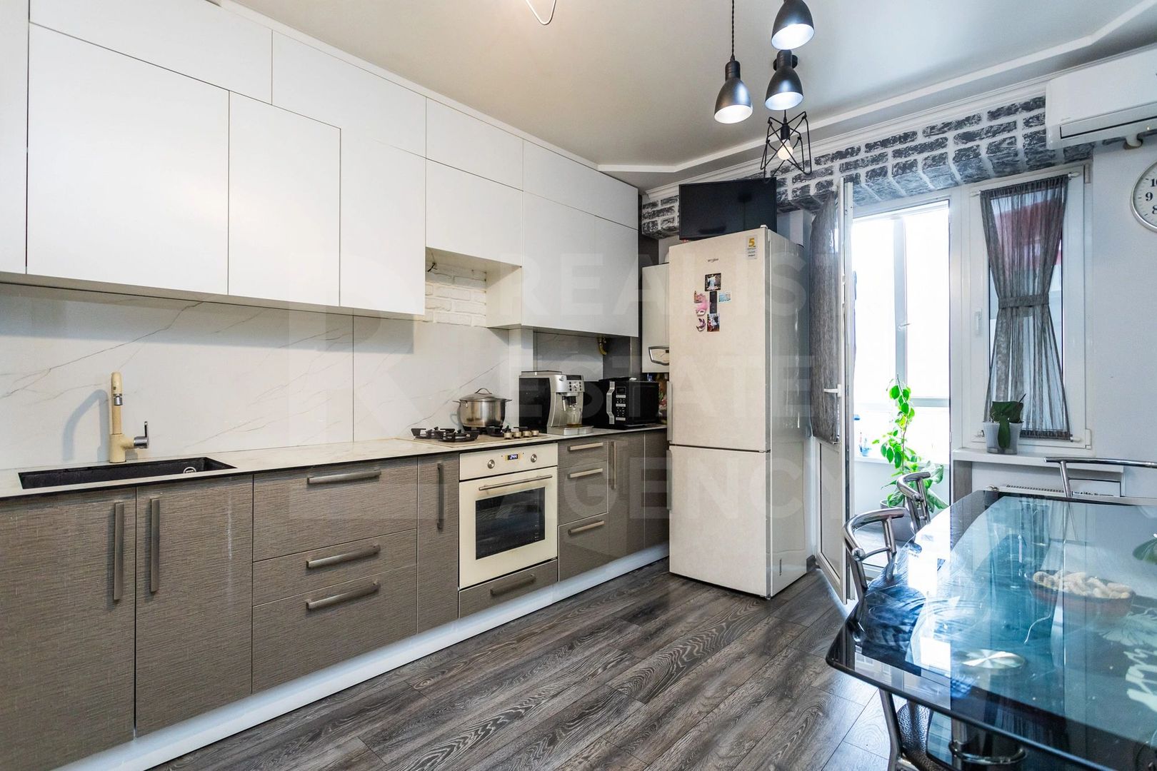 Vânzare, apartament, 2 camere, str. Ginta Latină, Ciocana - Poză 1