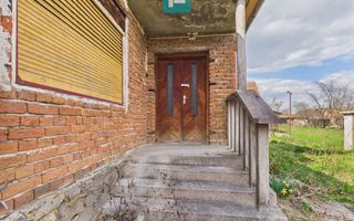 Casă cu teren de 1800 mp, în Buteni, Arad - Poză 2