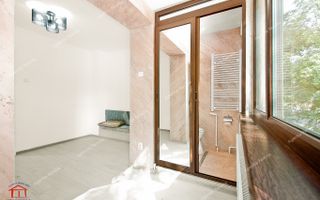 Vanzare apartament elegant cu 2 camere( Papadie) , etaj 4,105.000 EURO - Poză 9