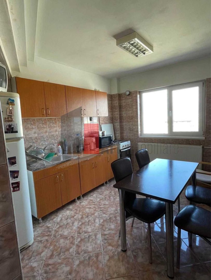 Inchiriez apartament 3 camere  si loc de parcare in zona Piata Gorjului - Poză 5