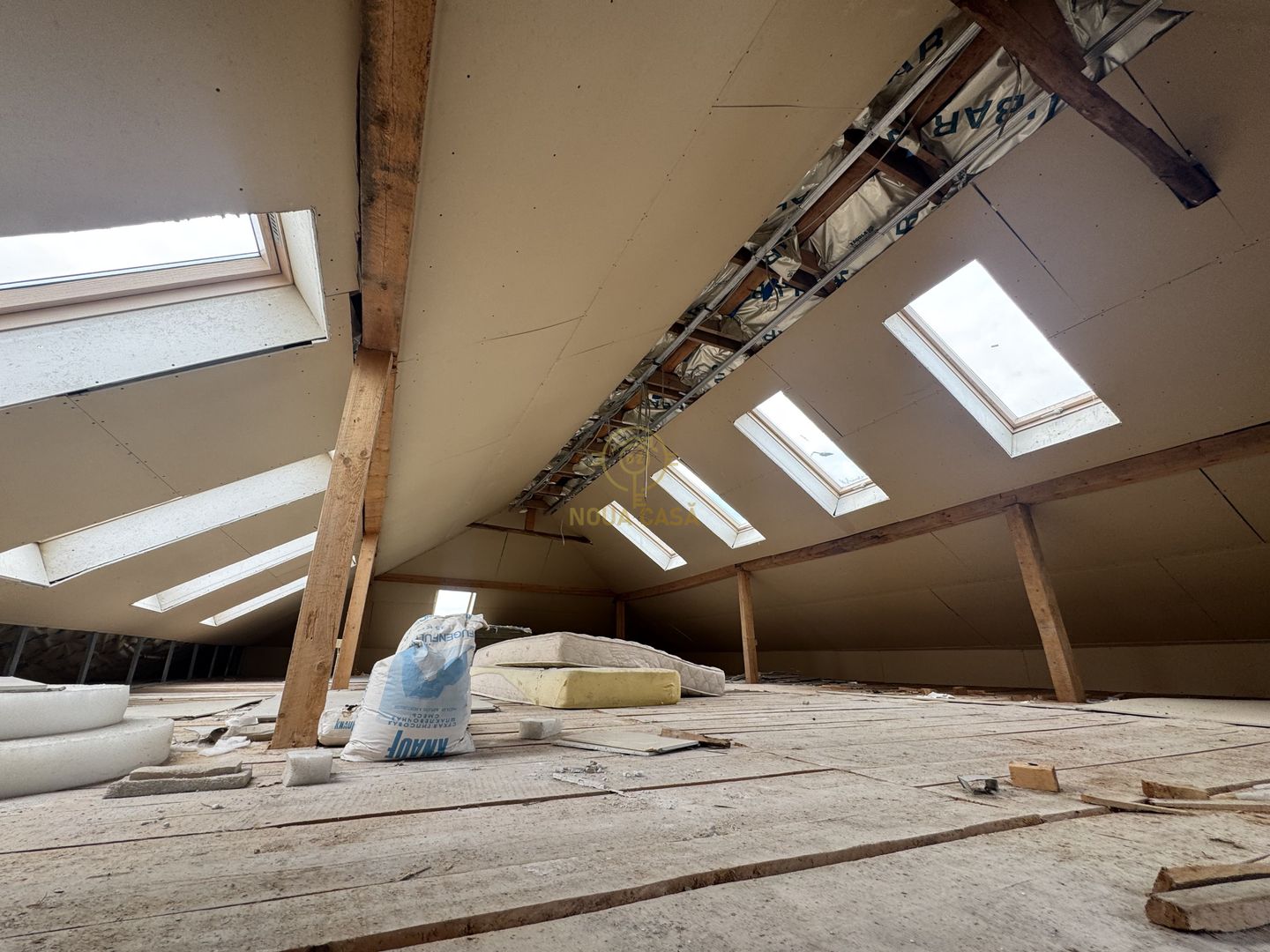 De vanzare Casa+Teren 1194MP In Centru Tautii Magheraus - Poză 6