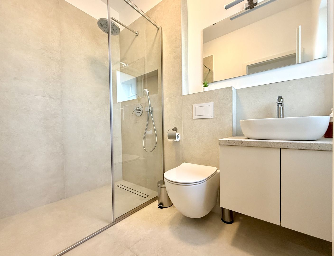 Duplex Modern la Prima Închiriere - Confort și Eleganță! - Poză 16