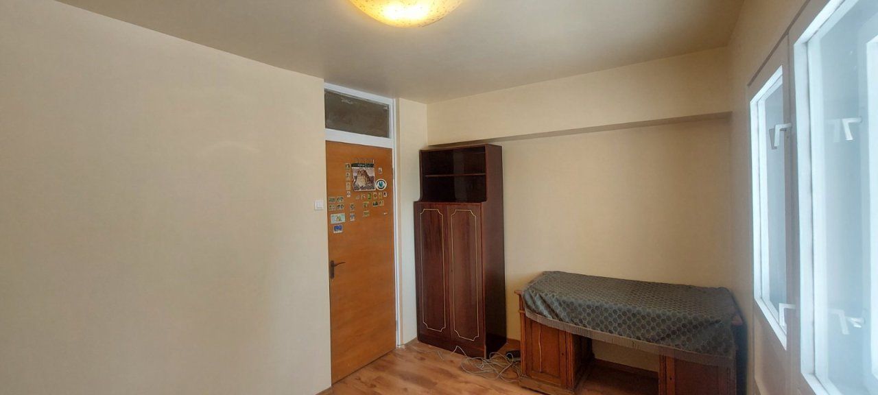 Vand apartament 4 camere situat la 10 min de Piata Unirii - Poză 8