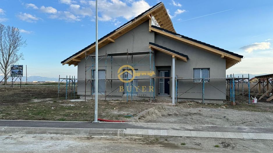 Casa superba pe un nivel, arhitectura deosebita- Teren 500mp - Poză 1