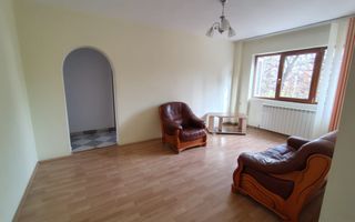 Apartament de vânzare, zona PODU ROȘ, 3 camere, semidecomandat, etaj 1 - Poză 2