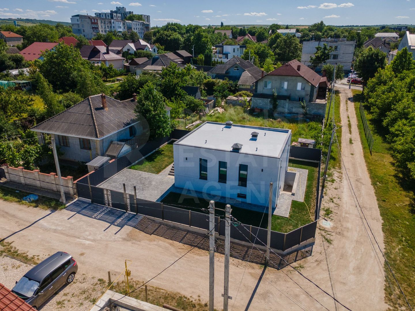 Vânzare,casă Hi-Tech, 3 camere, Porumbeni, raionul Criuleni - Poză 1