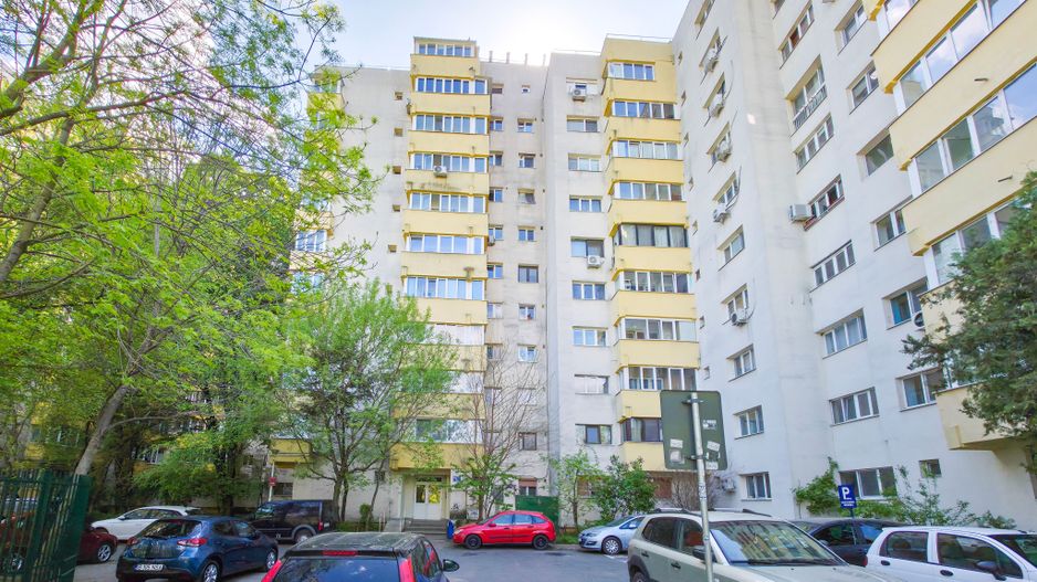 Apartament 4 camere, 2 băi, 2 balcoane, bloc reabilitat - Poză 15