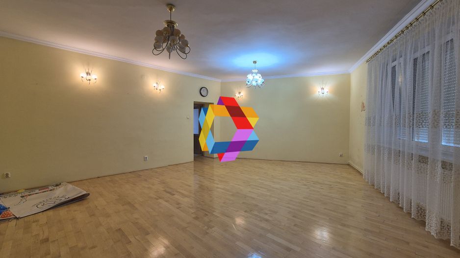 Casa in Brașov - 540 mp  # plus-imo.ro - Poză 1