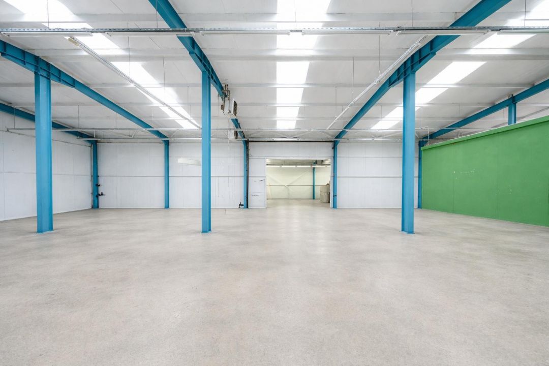 Hala | Spațiu comercial Bradu – vizibilitate ridicată, acces autostrada rapid - Poză 7