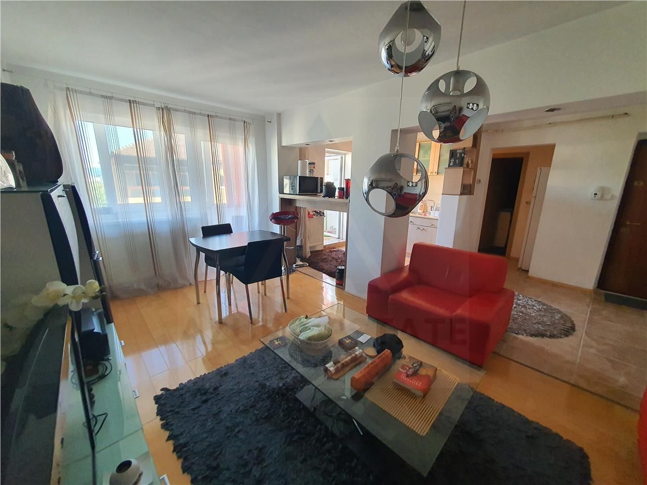 Apartament 2 camere balcon 6.5 mp si pivnita 10 mp pe Calea Dumbravii - Poză 1