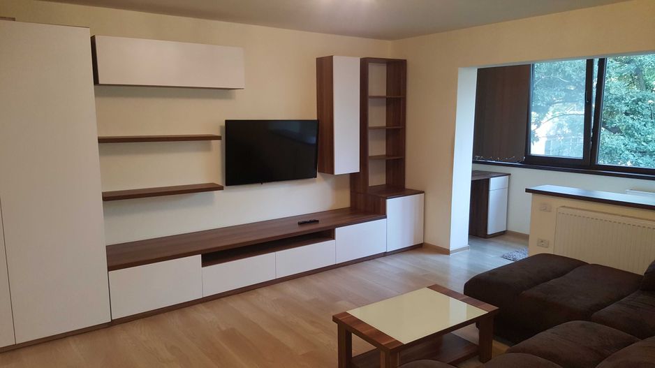 Dambovita - Parc Clabucet | 3 camere |  Decomandat | Garaj | Etaj Intermediar. - Poză 1