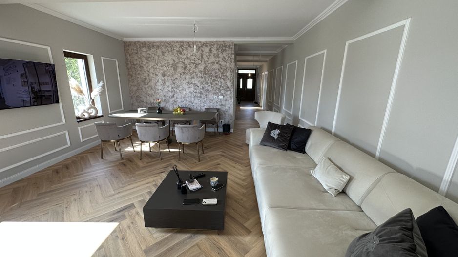 Duplex despartit prin spatiu tehnic  - teren 500mp - Poză 1
