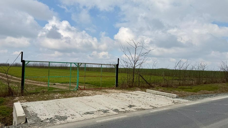 Teren de vanzare in Săcele ideal pentru silozuri, fermă 6 ha - Poză 2