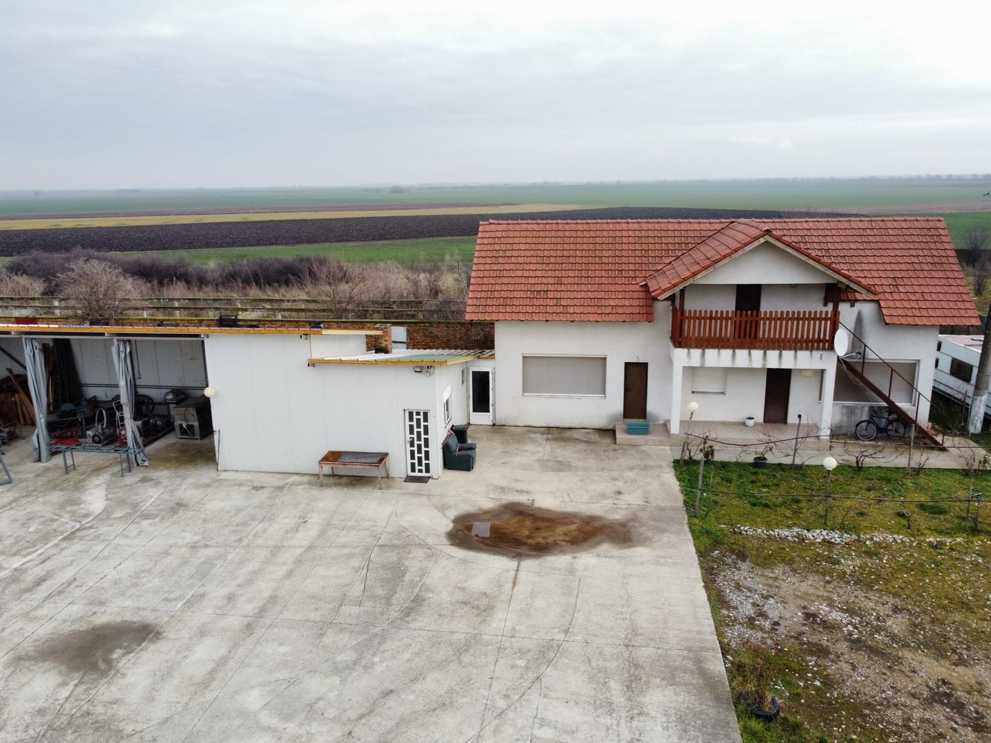 Casa cu teren de 14340 mp în Jebel/Pretabila pentru afacere - Poză 7